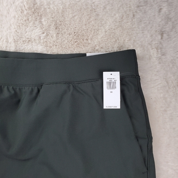Old Navy High-Waisted PowerSoft Loose Shorts Lost in the Woods BNWT 3X - Picture 8 of 16